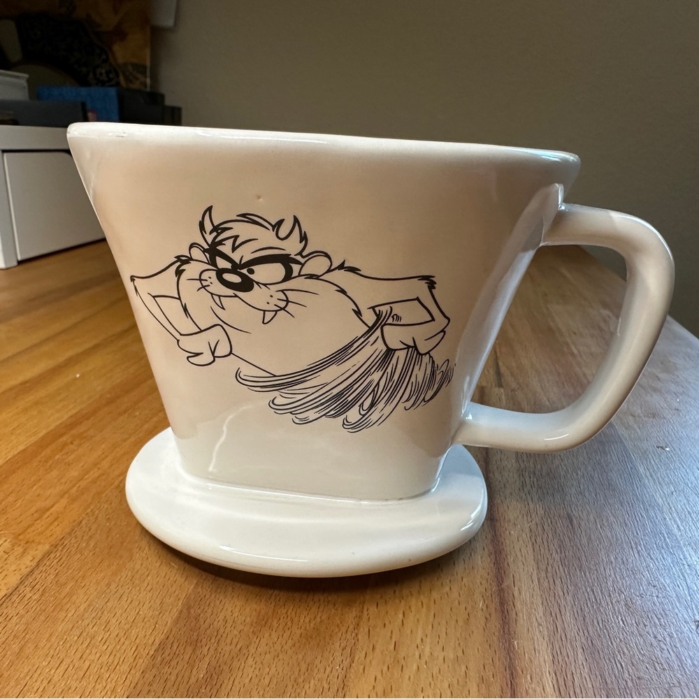 Rae Dunn tazmanian looney tunes coffee drip pour over